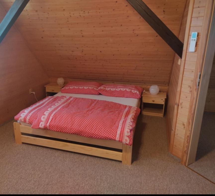 Apartmanova Chata Secanda S Bazenem, U Secske Prehrady Buitenkant foto