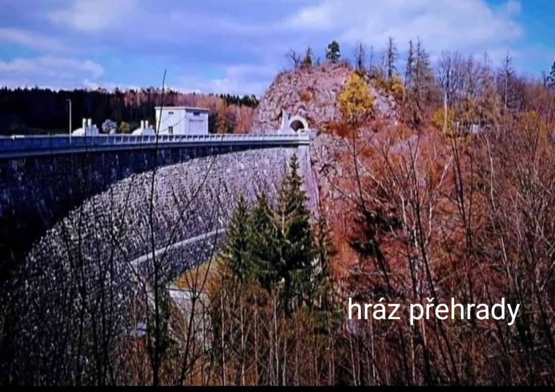 Apartmanova Chata Secanda S Bazenem, U Secske Prehrady Buitenkant foto